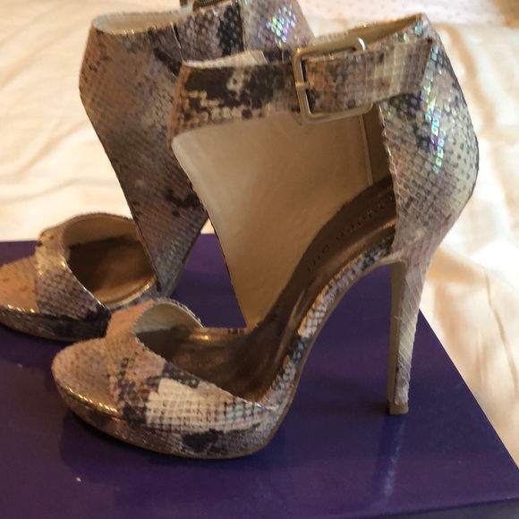 NIB Steve Madden snake print shoes on size 6 - Picture 3 of 6